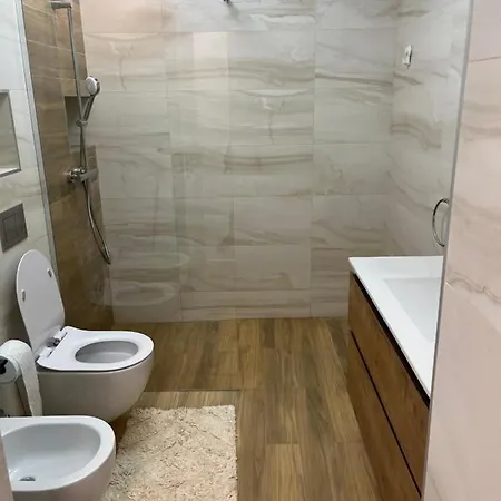 Ap By Zora * Năvodari